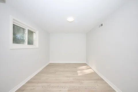 148 Champlain Drive, ON L2A 1Z8