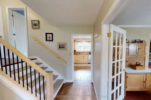 11 Stavebank Road, ON K8P 2N7