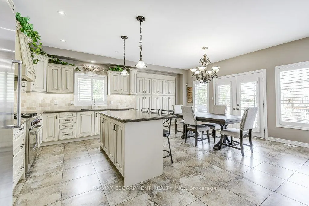 33 Lockman Drive, ON L9K 0B9