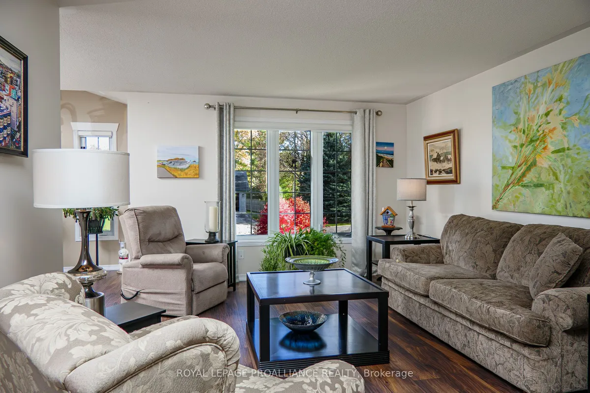 2 Daniels Drive, ON K0K 1H0