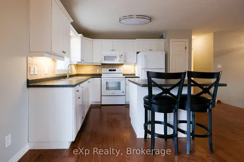 823 23rd Street, ON N4K 0A3