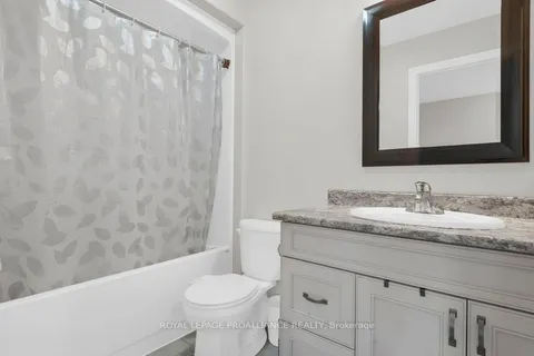 108 Ledgerock Court, ON K8R 0A1