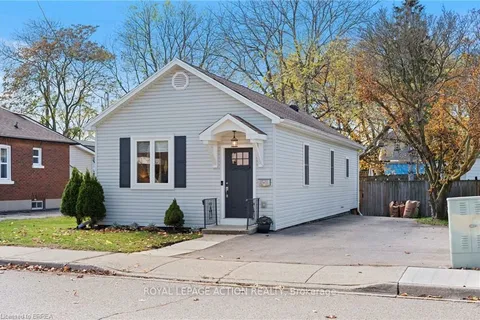 14 Spring Street, ON N3T 4M3