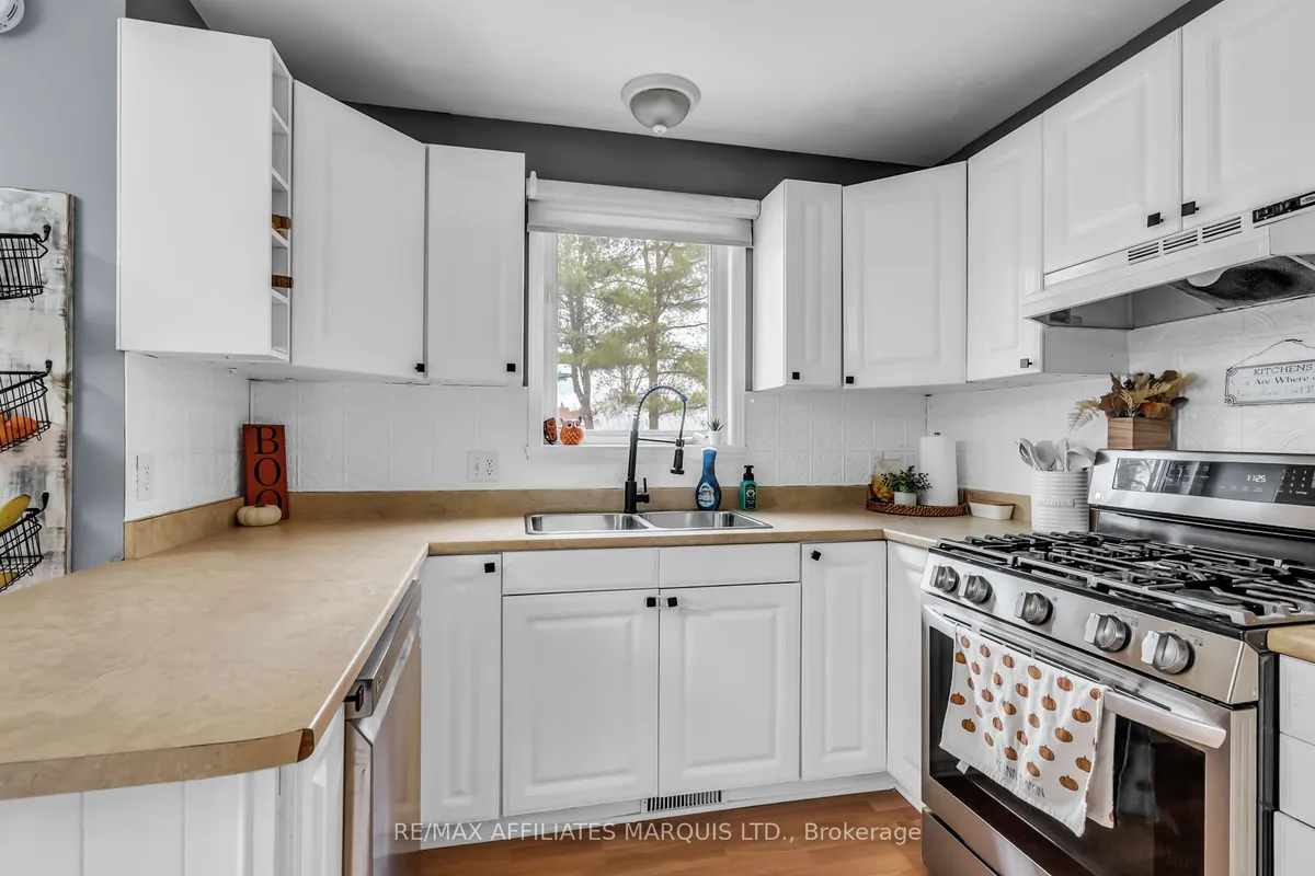 17 Napier Street, ON K0C 1M0