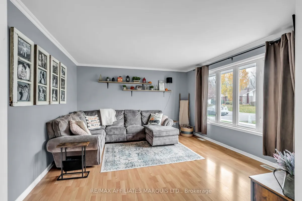 17 Napier Street, ON K0C 1M0