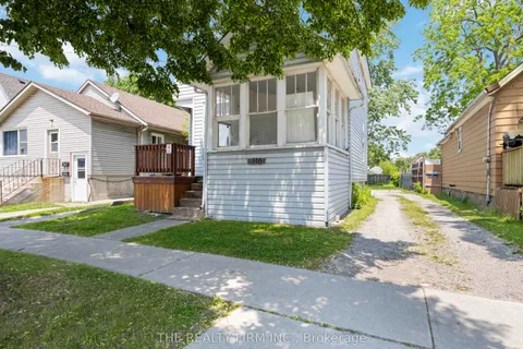 316 Confederation Street, ON N7T 2A5