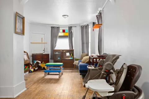 316 Confederation Street, ON N7T 2A5