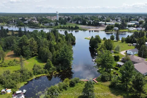 298 Dovercourt Road, ON P2B 3J2