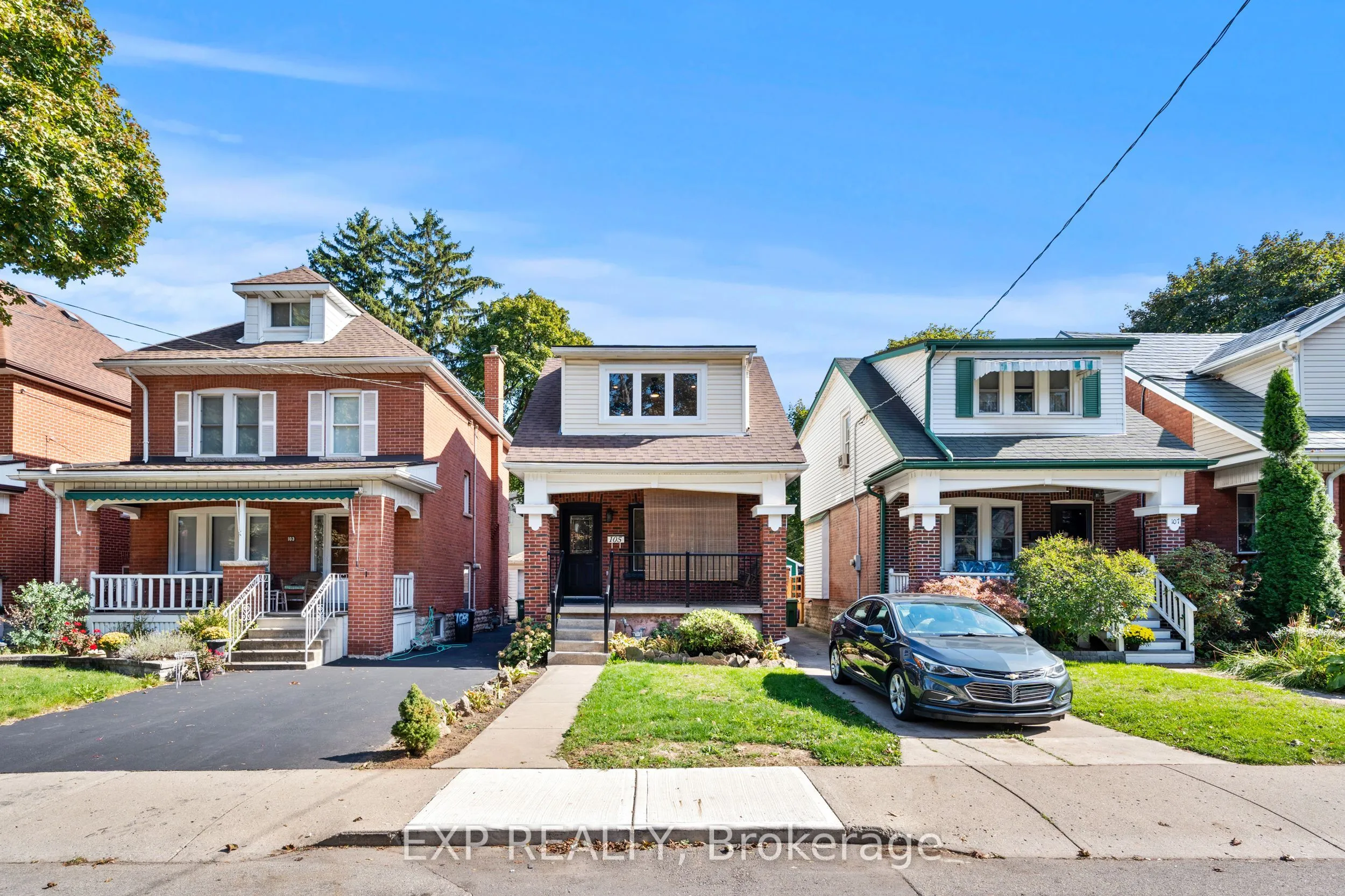 105 Rothsay Avenue, ON L8M 3G3