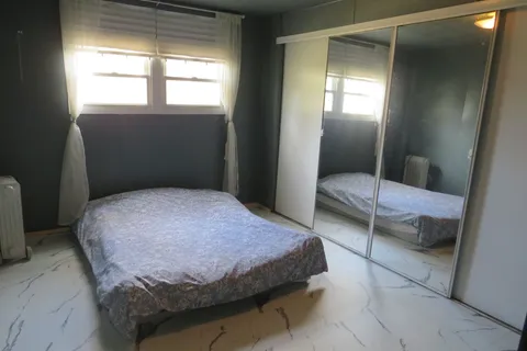 3902 Dundas Street, ON N5V 5C6