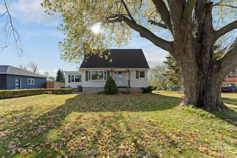 1761 Floyd Avenue, ON K7L 4V4