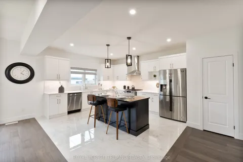 231 Roy McDonald Drive, ON N6L 0J1