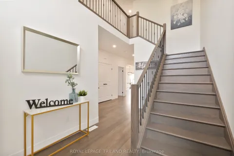 231 Roy McDonald Drive, ON N6L 0J1