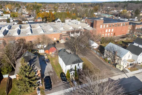 27 MacDonald Street, ON K7S 2W4