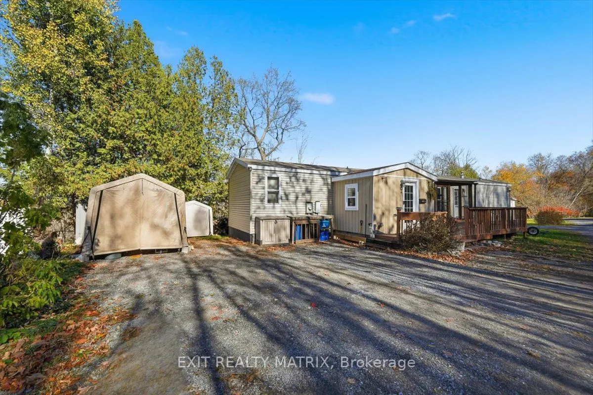 1718 OLD MONTREAL Road, ON K4C 1G8