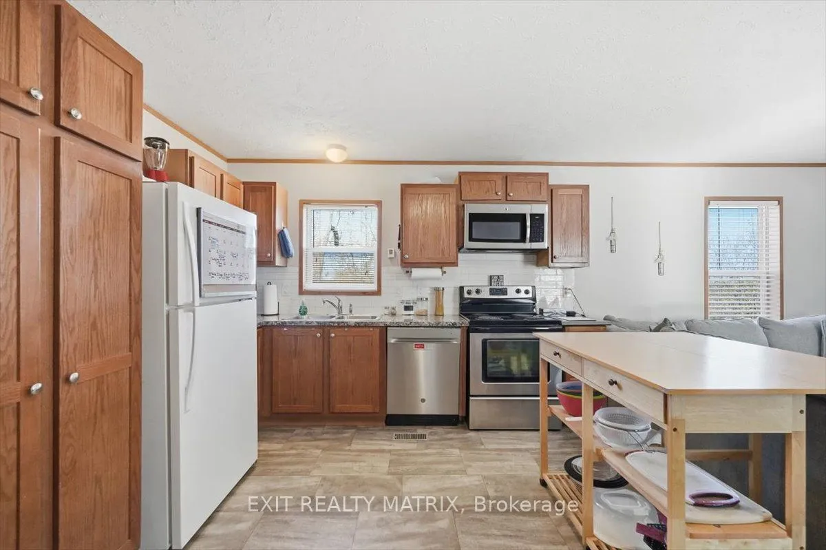 1718 OLD MONTREAL Road, ON K4C 1G8