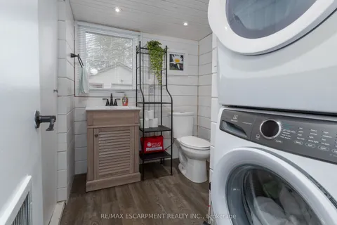 577 Edgewater Place, ON N1A 2W8