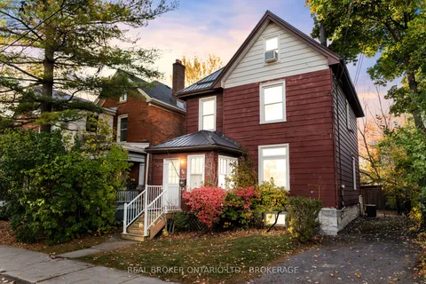 78 Nelson Street, ON K7L 3W8