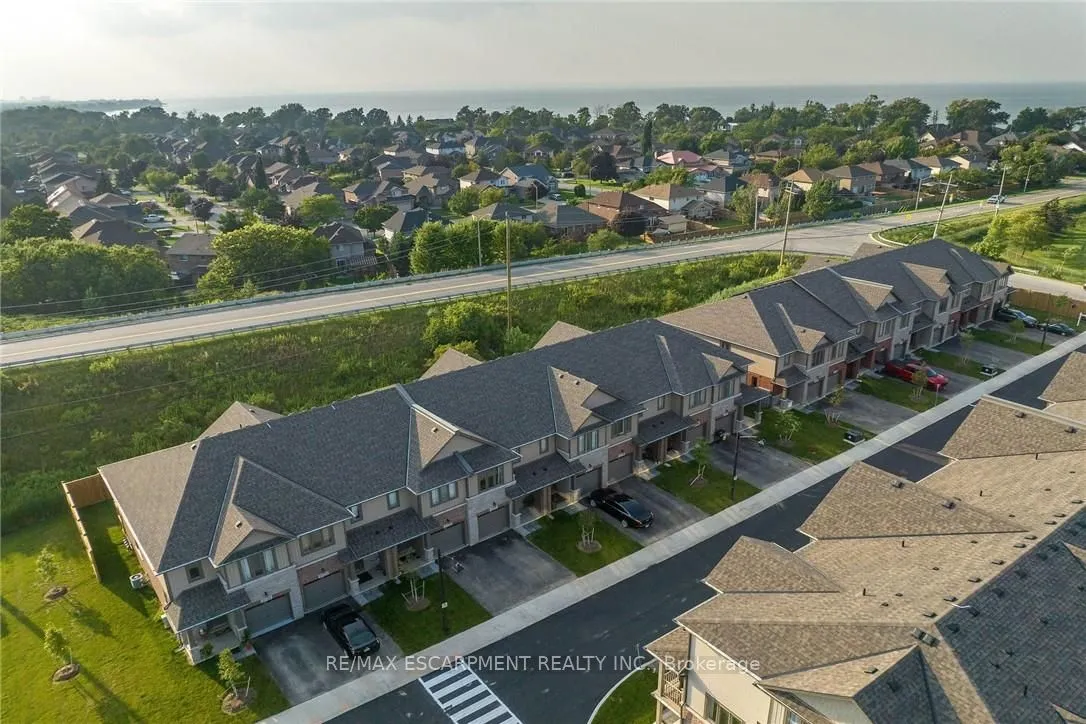 27 Rachel Drive, ON L8E 0K6