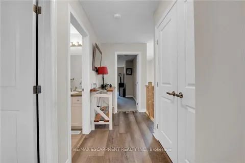 27 Rachel Drive, ON L8E 0K6