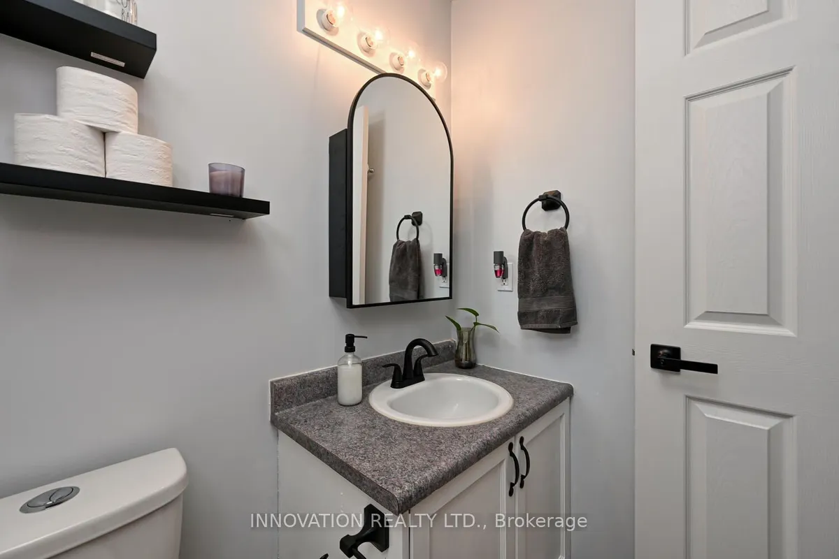 225 Charlotte Street, ON K0G 1N0