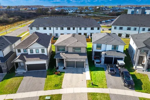 3719 Somerston Crescent, ON N6L 0G4