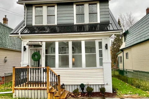 180 Pearl Street, ON K6V 4C8