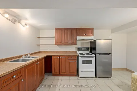 312 Fairview Avenue, ON N6C 4T8