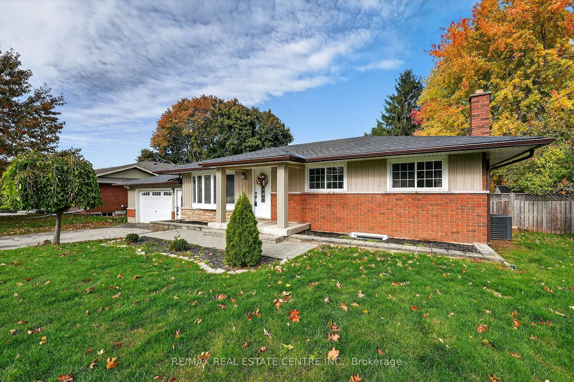 23 Pinewood Avenue, ON L3M 1W2