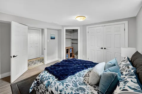 23 Pinewood Avenue, ON L3M 1W2