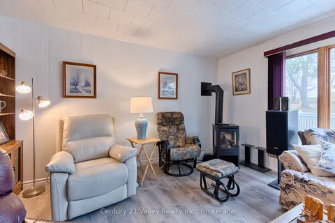 122 Alice Street, ON K0J 1T0