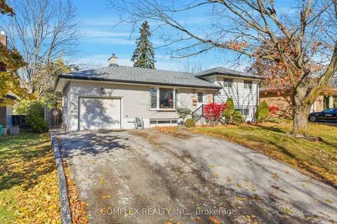 805 Highland Court, ON K9H 5K1