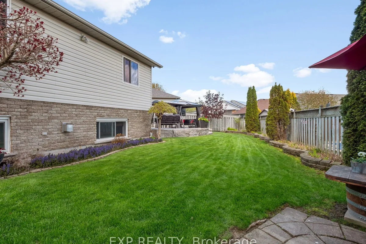 7090 Julie Drive, ON L2H 3L4