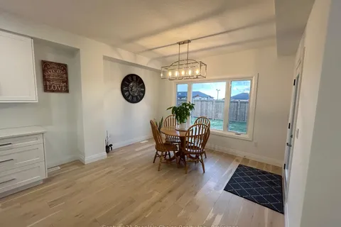 43 Weymouth Street, ON N3B 0E6