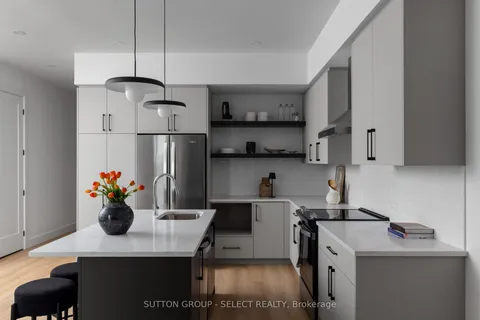 15 Optimist Drive, ON N5P 3T2