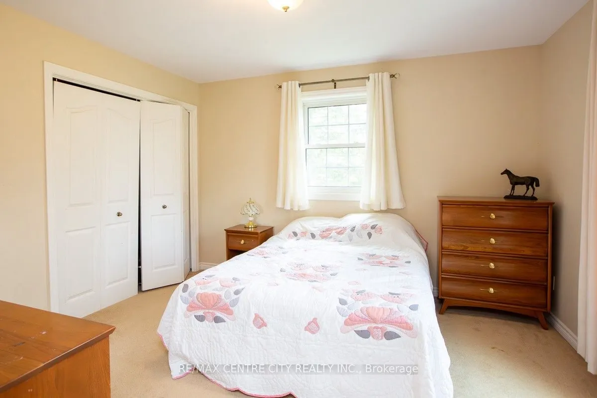 50589 Dingle Line, ON N5H 2R1