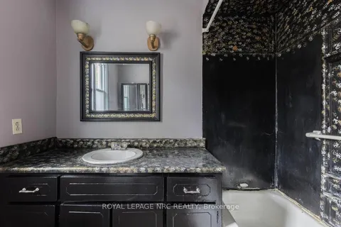 5 Lisgar Street, ON L2S 1P6