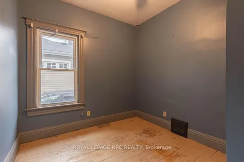 5 Lisgar Street, ON L2S 1P6