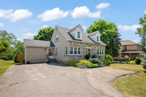 320 Dundas Street, ON K7R 2B4