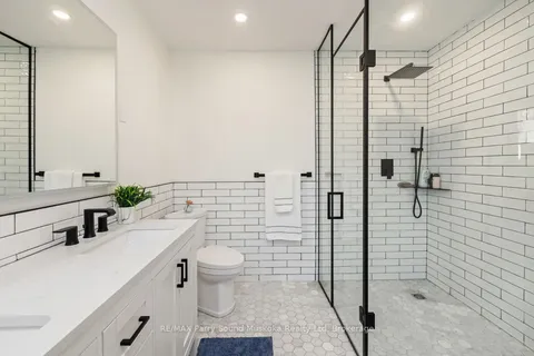 336 Clear Lake Road, ON P2A 2W8