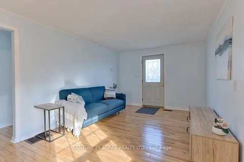 208 Golf Course Road, ON K8A 7B3