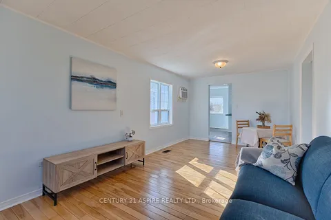 208 Golf Course Road, ON K8A 7B3