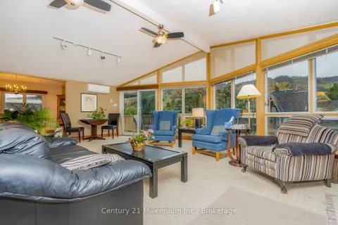 130 Pioneer Lane, ON L9Y 0M7