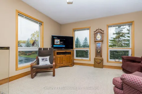 130 Pioneer Lane, ON L9Y 0M7