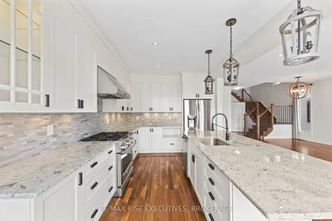 648 Halloway Drive, ON K7K 0H4