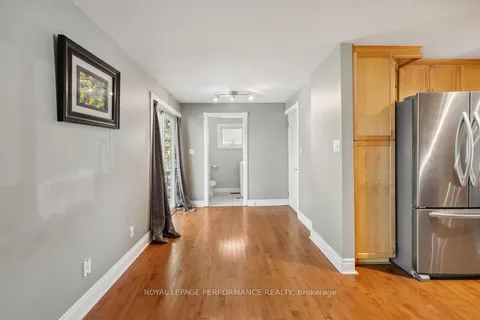 2045 Deerhurst Court, ON K1J 8H2