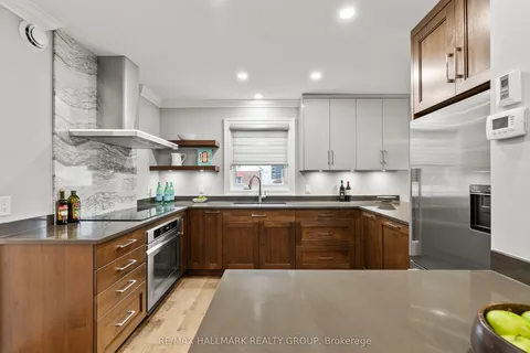 217 Belford Crescent, ON K1Z 7A9