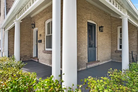 93 Peter Street, ON K7H 1S3