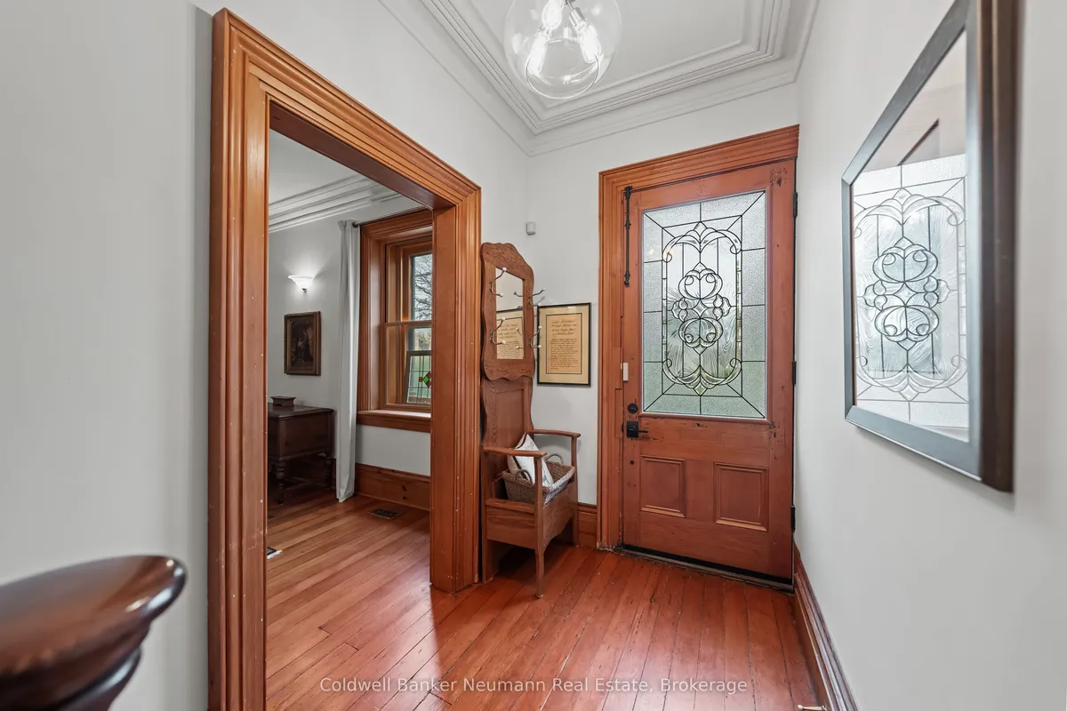 270 Woolwich Street, ON N1H 3W1