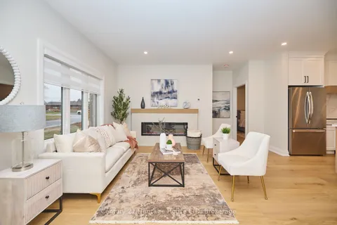 4 Meteor Street, ON L2S 2T1